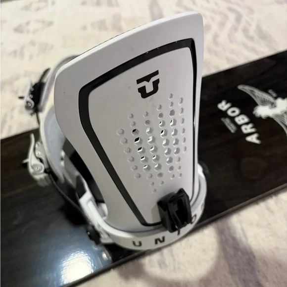 Arbor Element Camber 156 with Union Force medium bindings - Picture 4 of 5